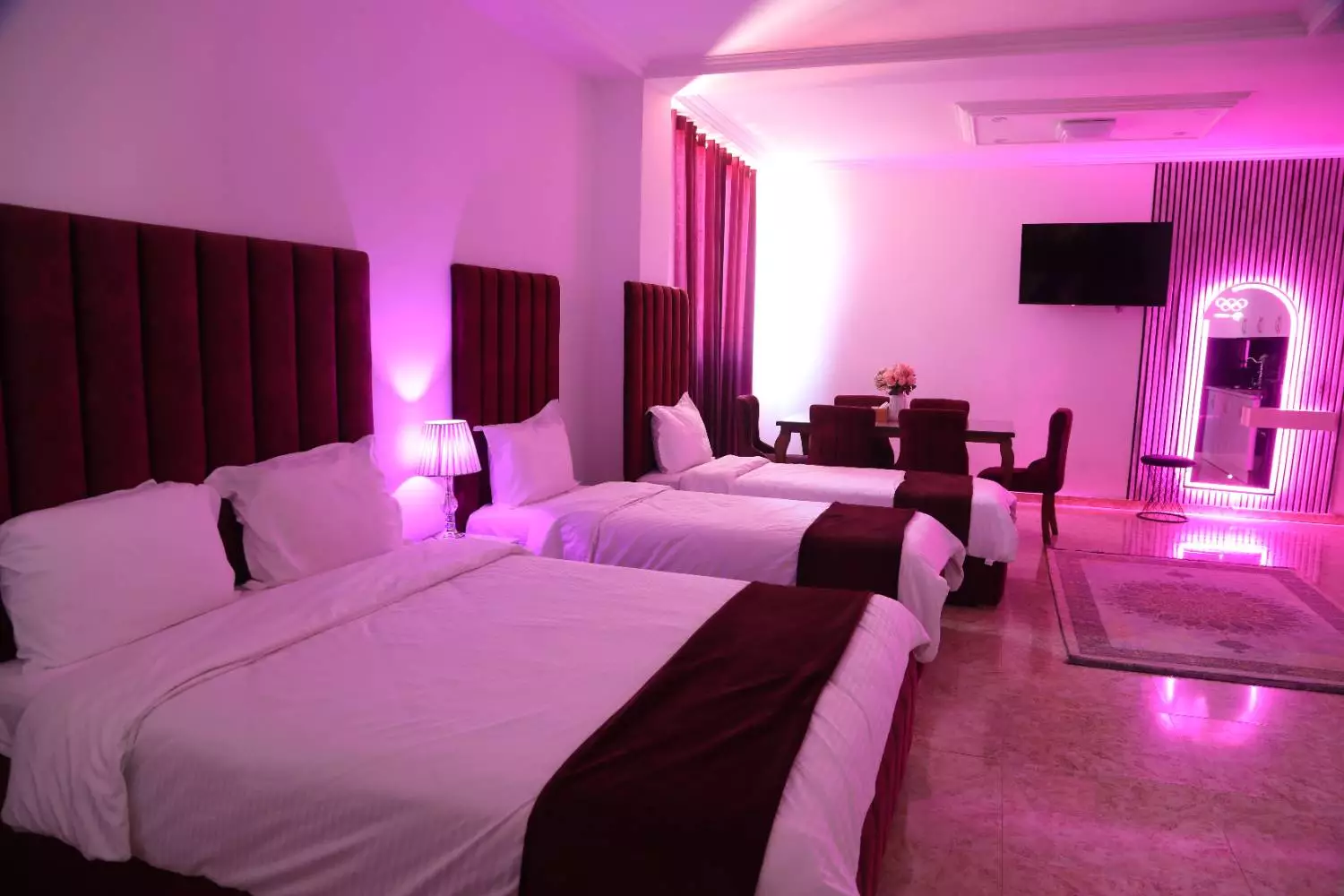 Alibaba https://cdn.alibaba.ir/ostorage/hotel-accommodation-images/6a5c90fbacd371bfb13535b4_سوئیت VIPشش نفره.webp